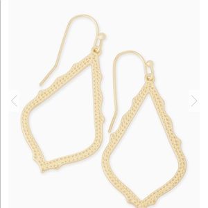 Kendra Scott dangly earring